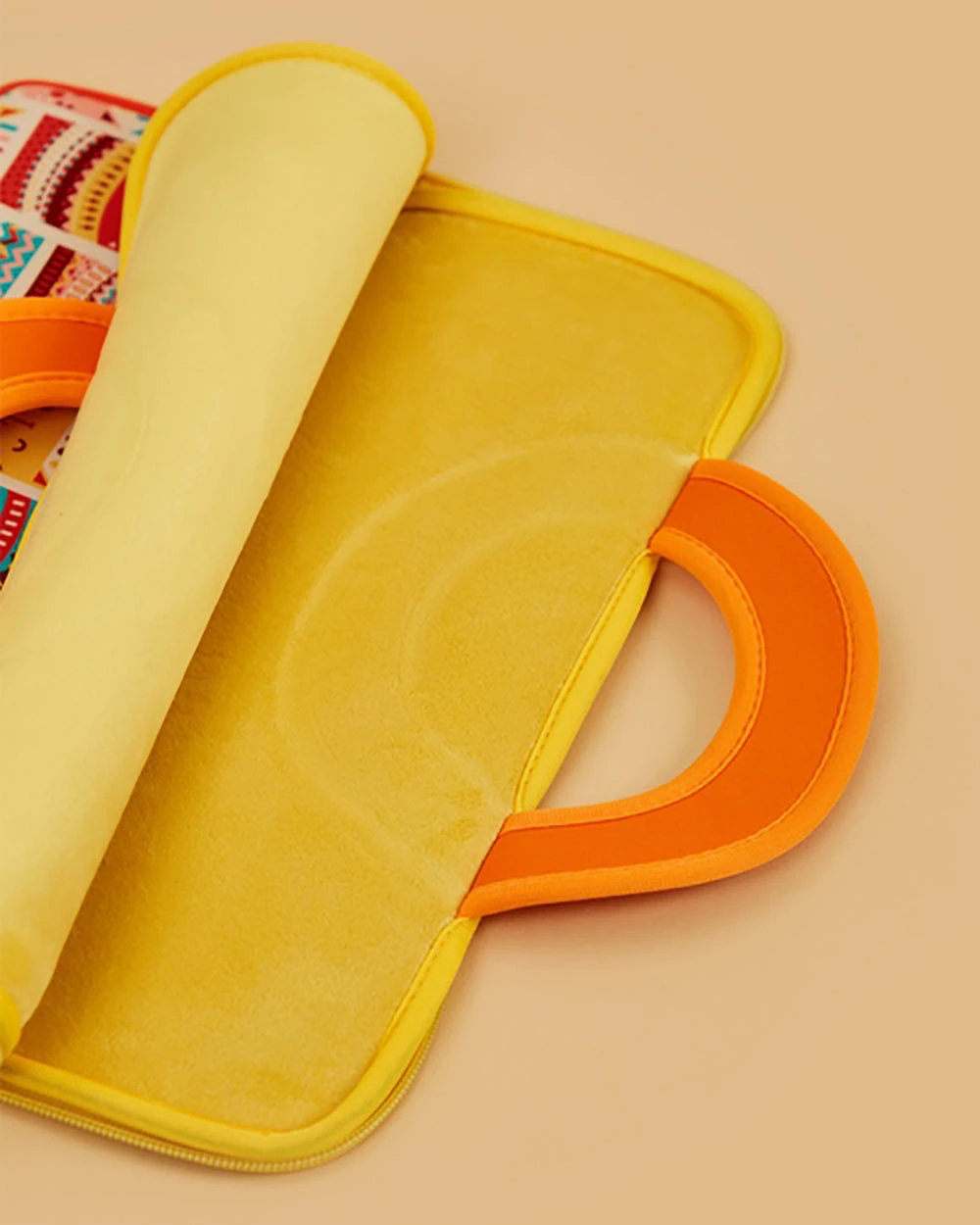 Chumbakdesign Happy Cats Aztec Laptop Sleeve - 13” 4 Chumbakdesign Happy Cats Aztec Laptop Sleeve - 13”