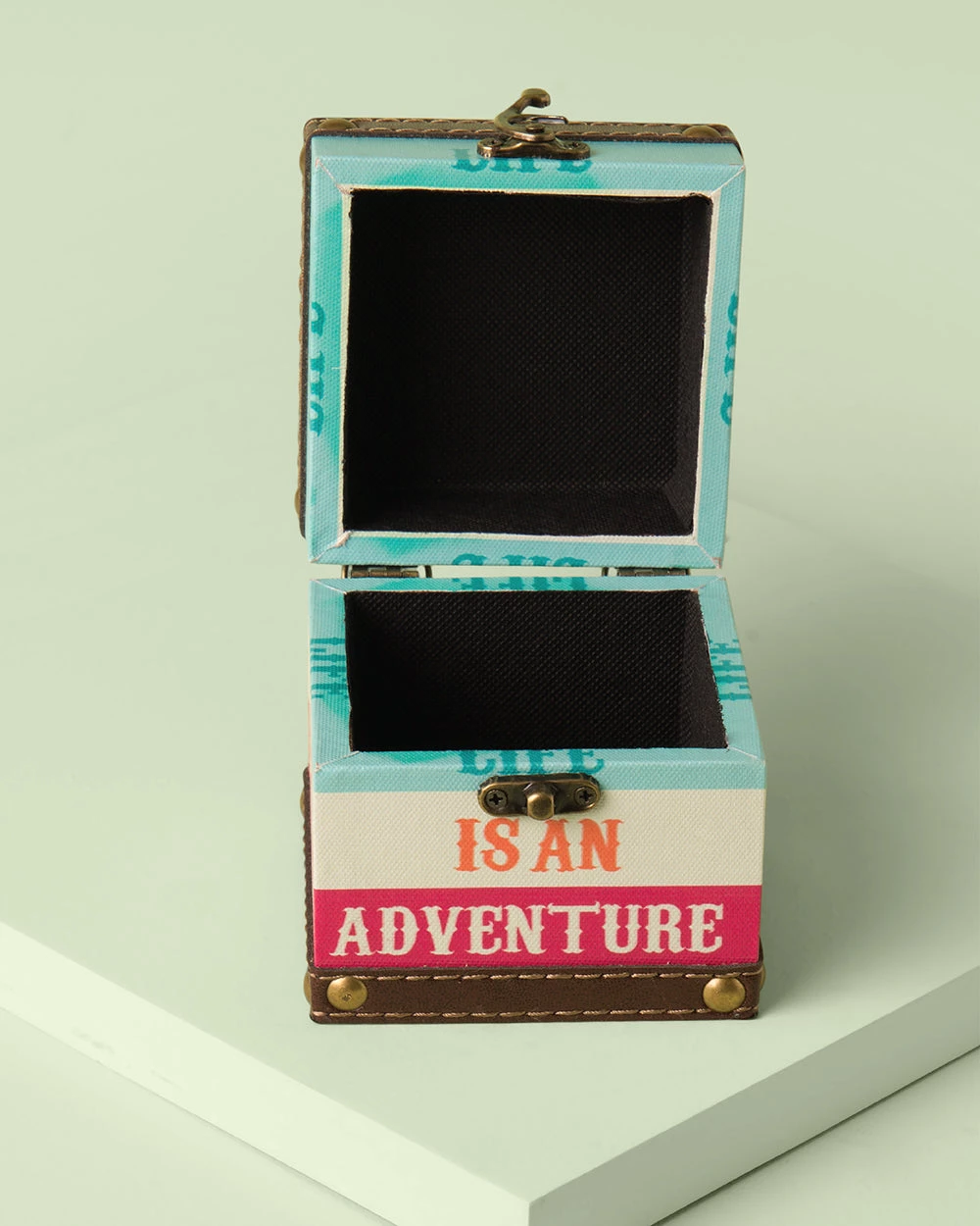 Chumbakdesign Vintage Scooter Trinket Box 5 Chumbakdesign Vintage Scooter Trinket Box