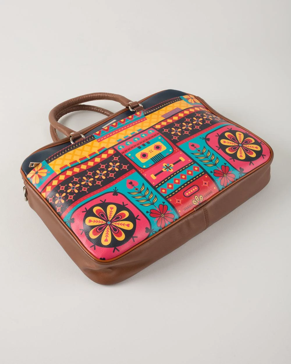 Chumbakdesign Boombox Laptop Bag 4 Chumbakdesign Boombox Laptop Bag