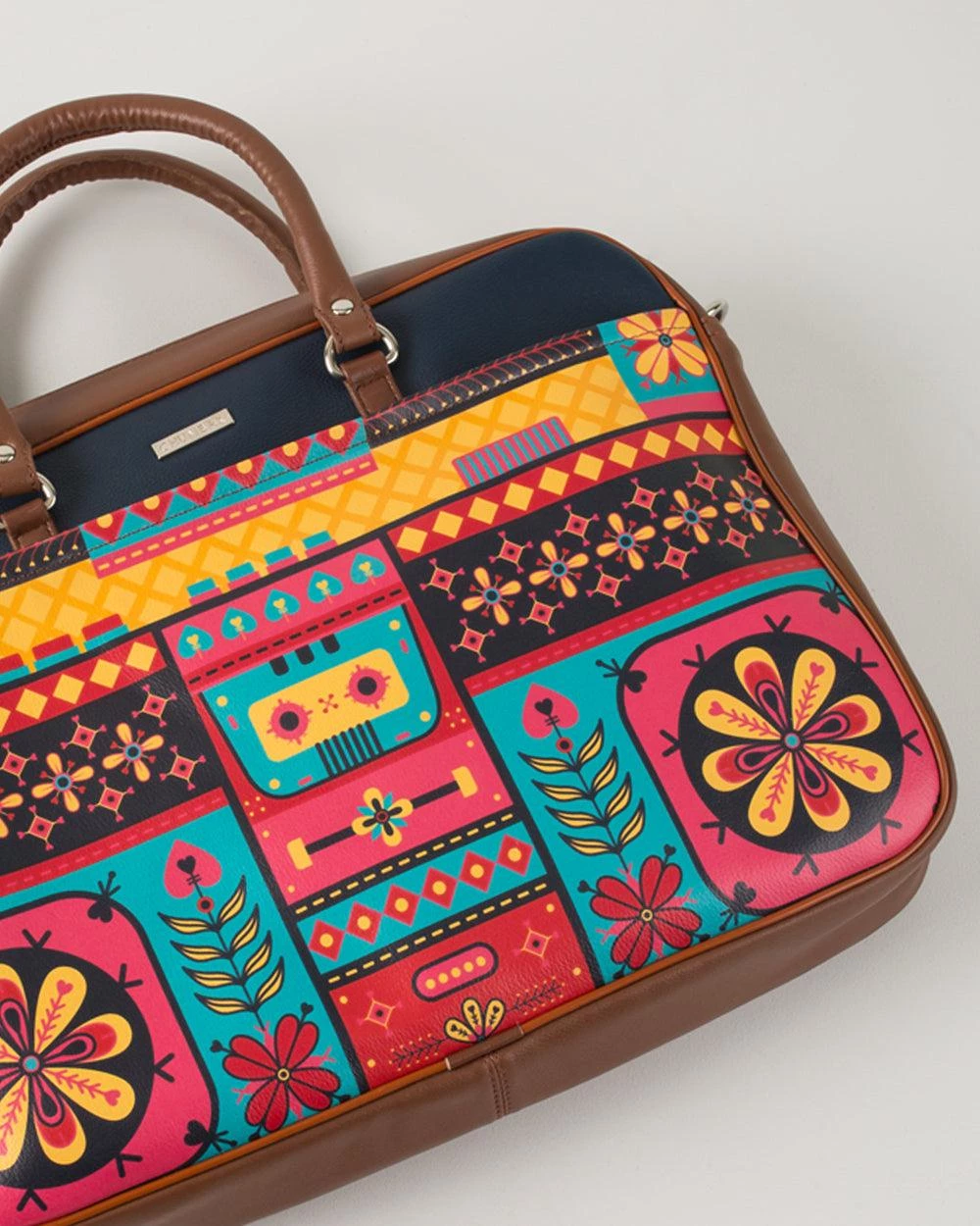 Chumbakdesign Boombox Laptop Bag 6 Chumbakdesign Boombox Laptop Bag