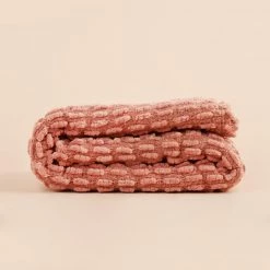 Chumbakdesign Sunday Throw - Pastel Pink Bed & Furnishing