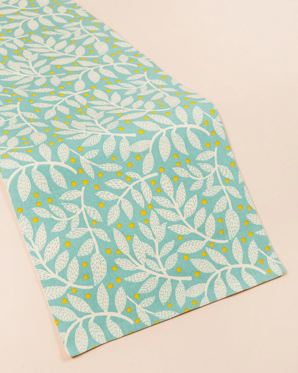 Chumbakdesign Dining & Kitchen Spring Time Table Runner 5 Chumbakdesign Dining & Kitchen Spring Time Table Runner