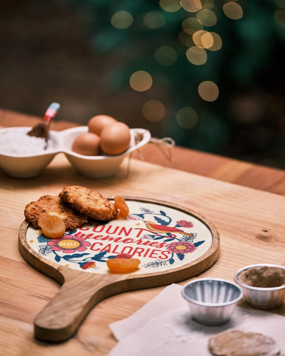 Chumbakdesign Country Wooden Cheese Platter - Floral, Round , 16” X 10” Dining & Kitchen 3 Chumbakdesign Country Wooden Cheese Platter - Floral, Round , 16” X 10” Dining & Kitchen