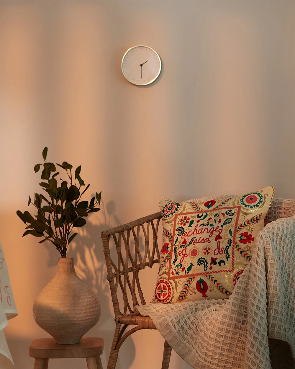 Chumbakdesign Nomad 'Change Is Good' Cushion Cover - Suzani Inspired Reversible Red & White 16inches 7 Chumbakdesign Nomad 'Change Is Good' Cushion Cover - Suzani Inspired Reversible Red & White 16inches