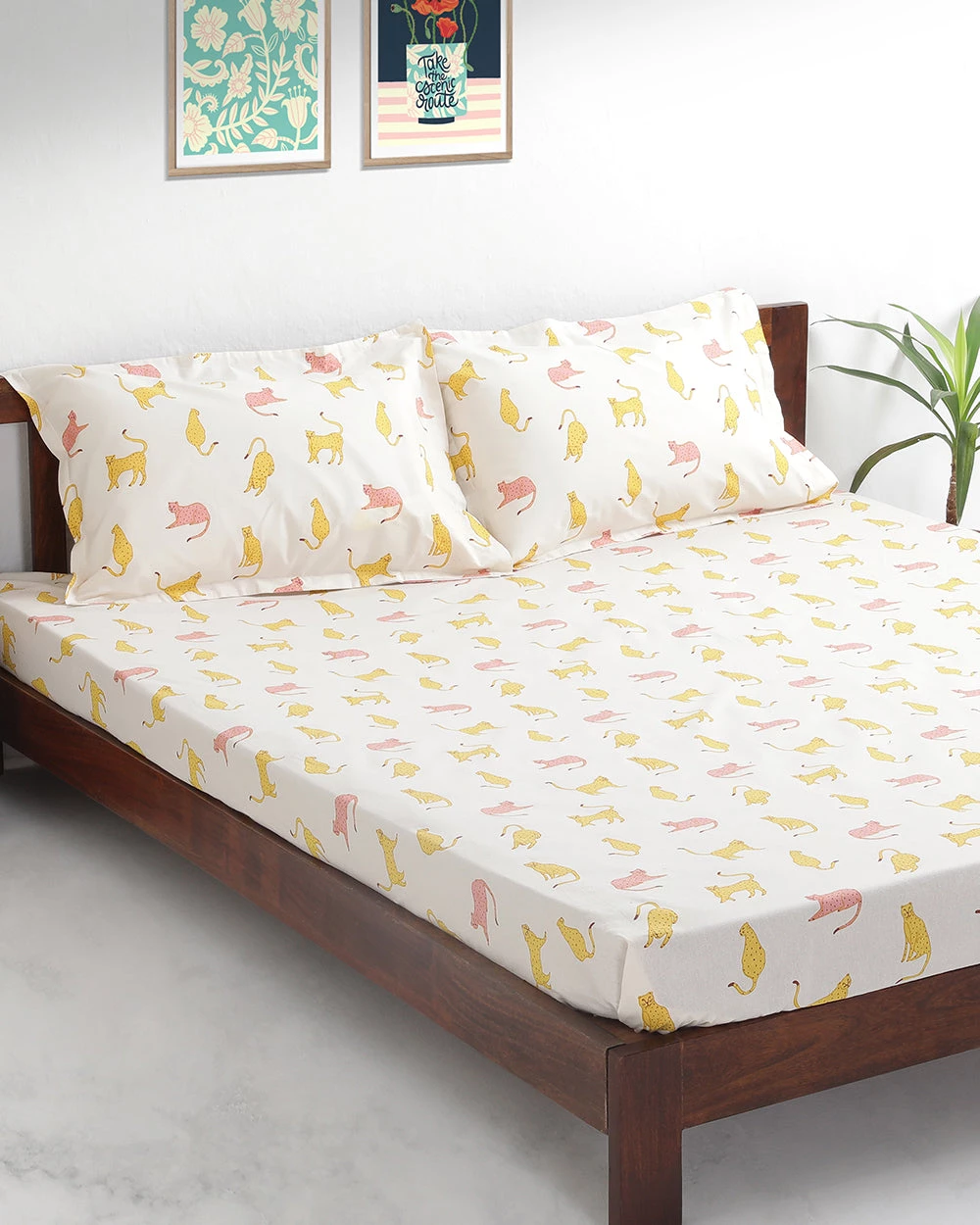 Chumbakdesign TEAL By Chumbak Kenya Leopards Bedsheet - Queen Size, 144TC 4 Chumbakdesign TEAL By Chumbak Kenya Leopards Bedsheet - Queen Size, 144TC