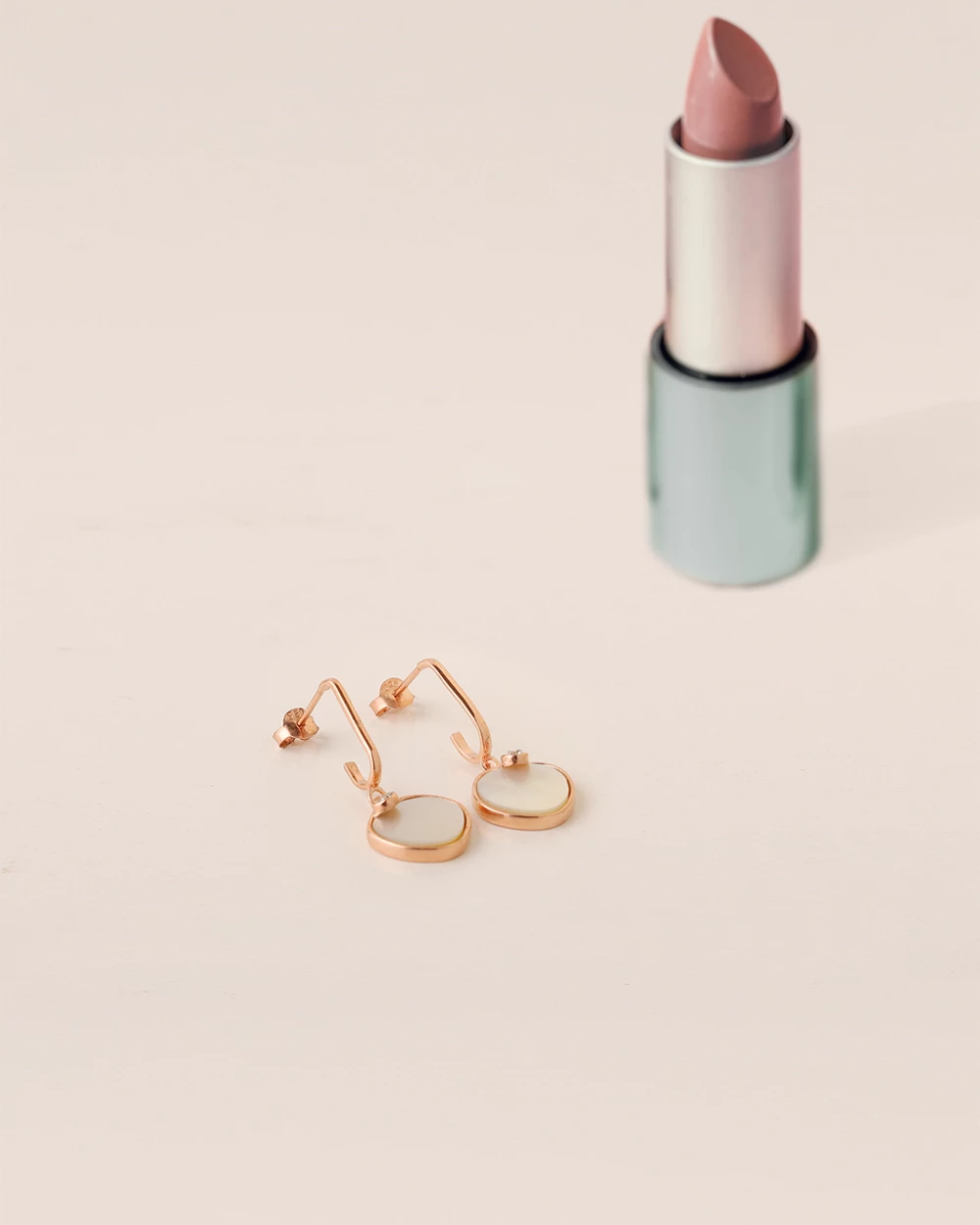 Chumbakdesign Wabi-sabi Earrings - Mother Of Pearls & Diamonds 4 Chumbakdesign Wabi-sabi Earrings - Mother Of Pearls & Diamonds