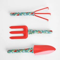 Chumbakdesign Garden Decor The Modern Mali Red Set Of 3