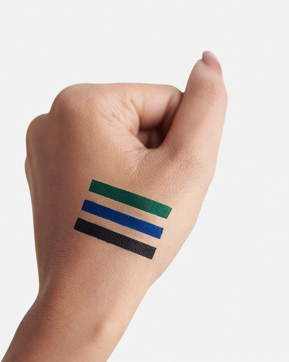 Chumbakdesign Daily Hustle Eye Pencil - Black 8 Chumbakdesign Daily Hustle Eye Pencil - Black