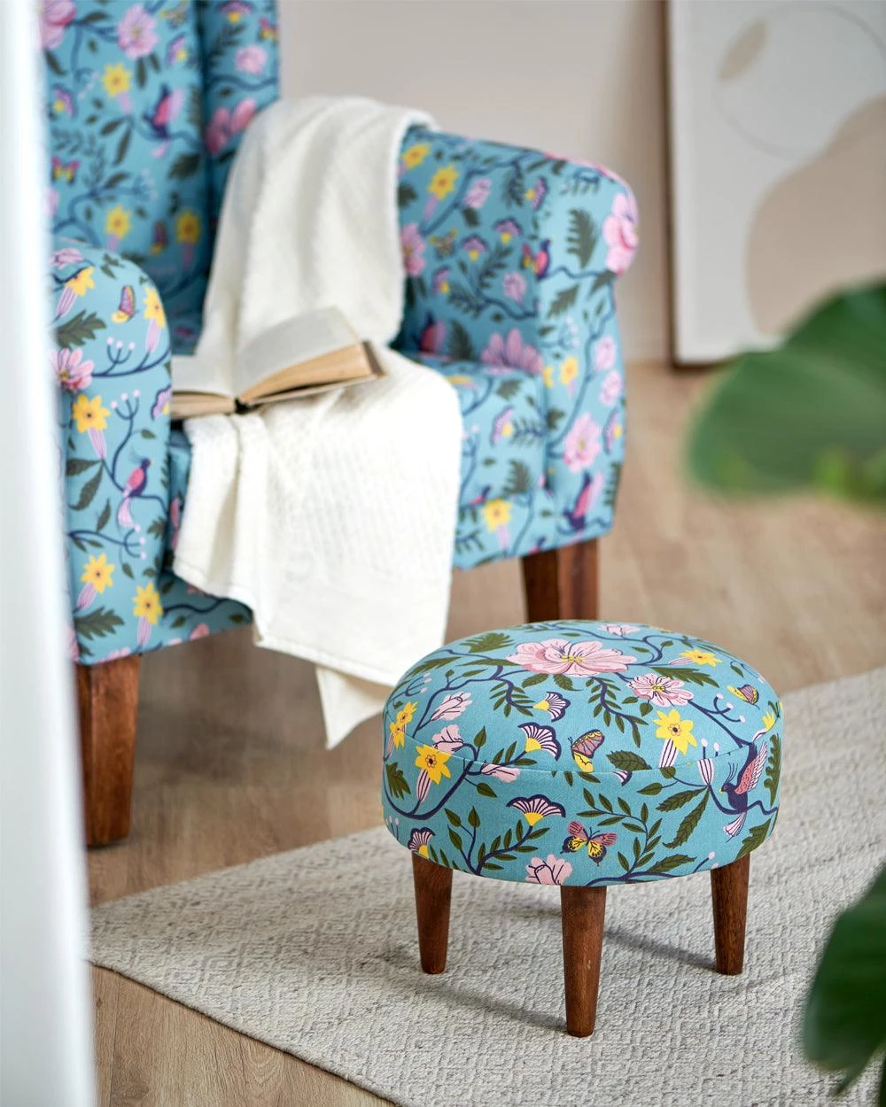 Chumbakdesign Begum Foot Rest - Spring Bloom 3 Chumbakdesign Begum Foot Rest - Spring Bloom