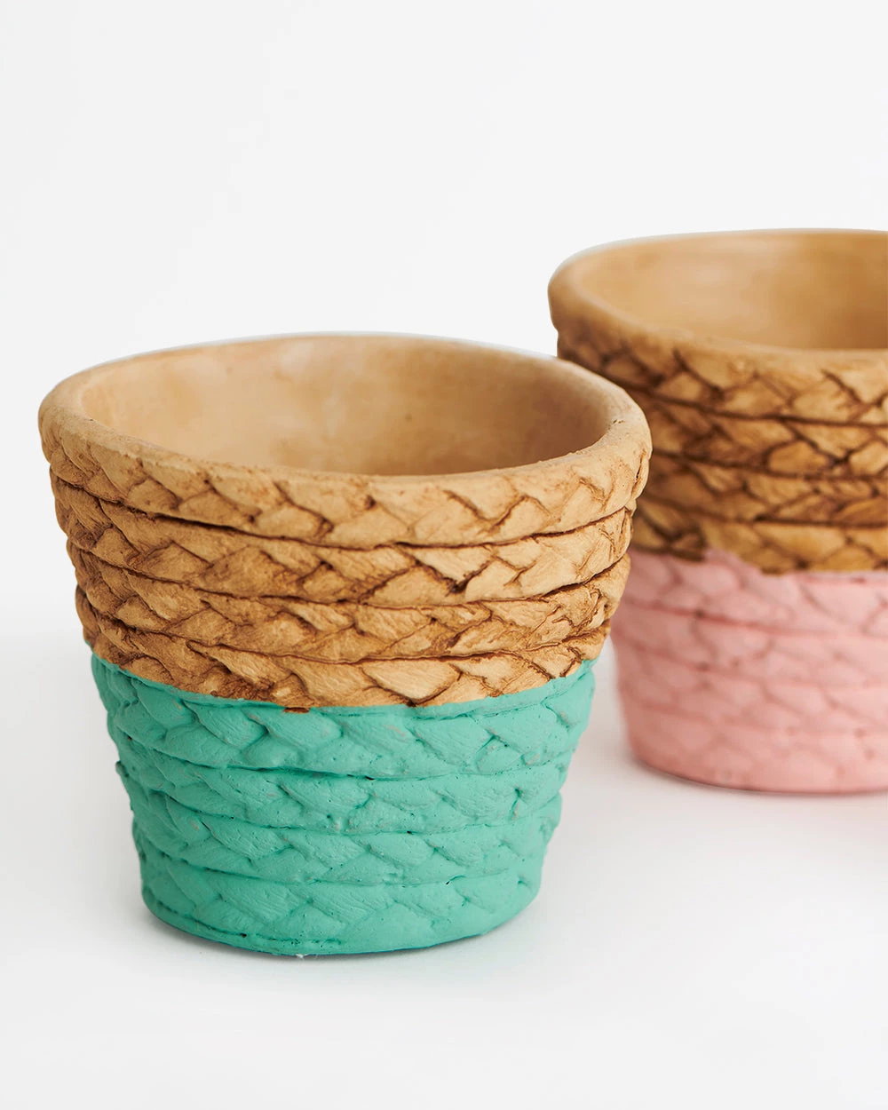 Chumbakdesign Springtime Earthy Planter - Set Of 2 Decor & Living 6 Chumbakdesign Springtime Earthy Planter - Set Of 2 Decor & Living