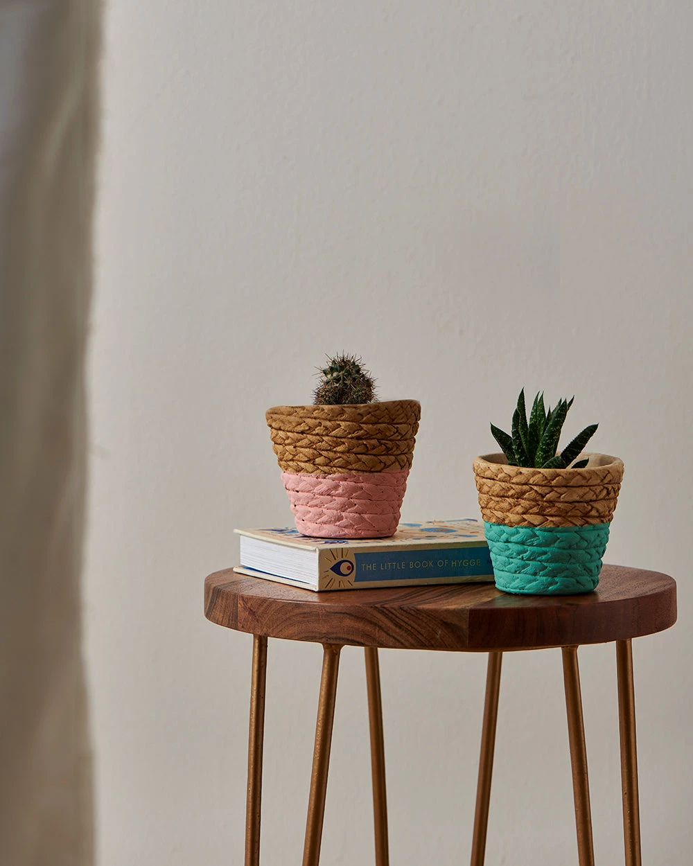 Chumbakdesign Springtime Earthy Planter - Set Of 2 Decor & Living 3 Chumbakdesign Springtime Earthy Planter - Set Of 2 Decor & Living