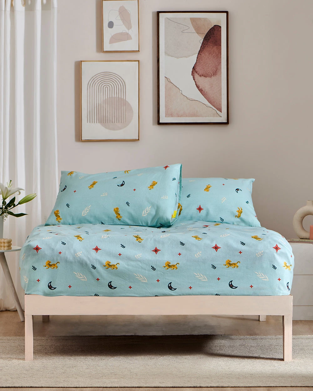 Chumbakdesign TEAL By Chumbak Siberian Tigers Bedsheet - Queen Size, 136TC, Blue 3 Chumbakdesign TEAL By Chumbak Siberian Tigers Bedsheet - Queen Size, 136TC, Blue