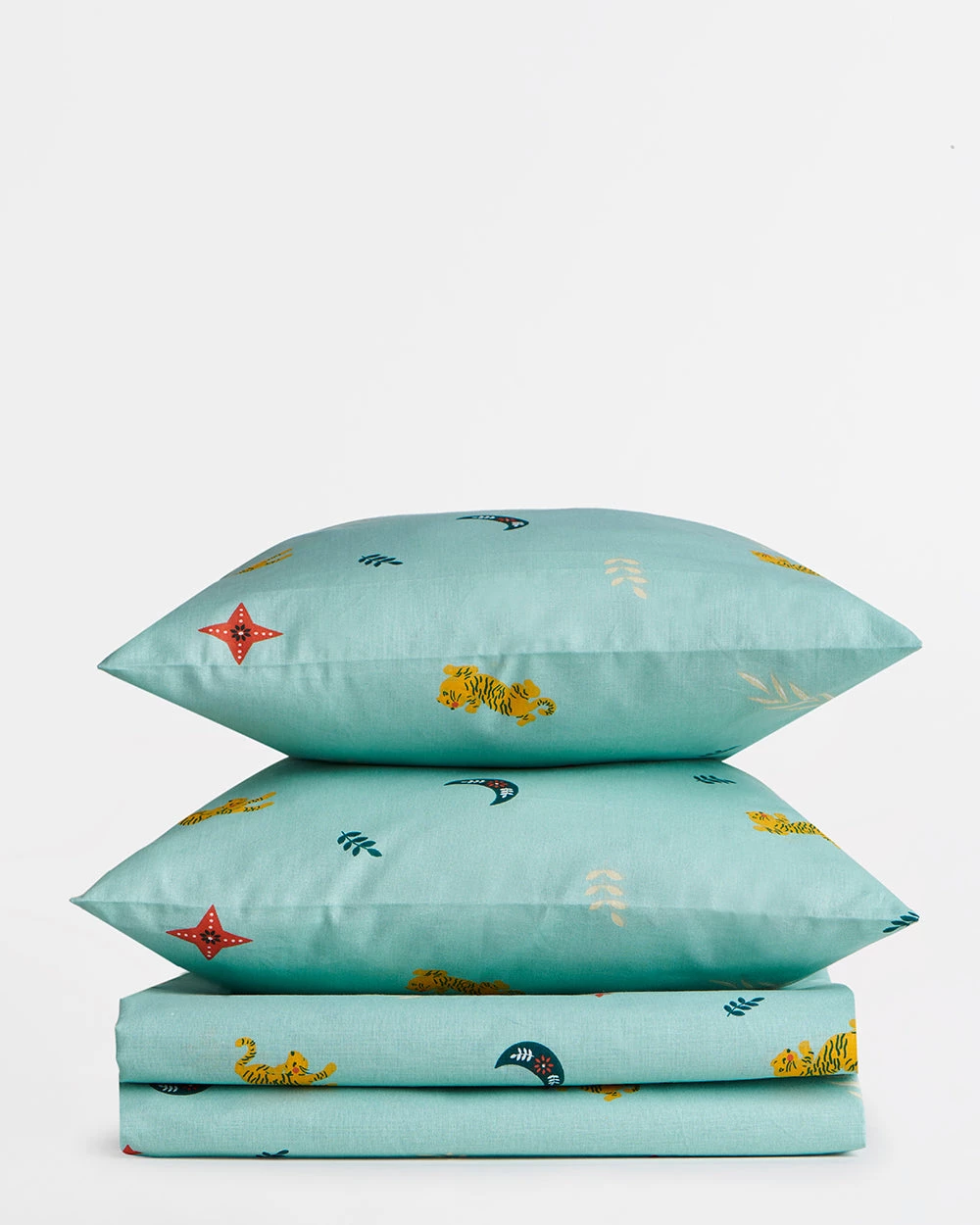 Chumbakdesign TEAL By Chumbak Siberian Tigers Bedsheet - Queen Size, 136TC, Blue 7 Chumbakdesign TEAL By Chumbak Siberian Tigers Bedsheet - Queen Size, 136TC, Blue