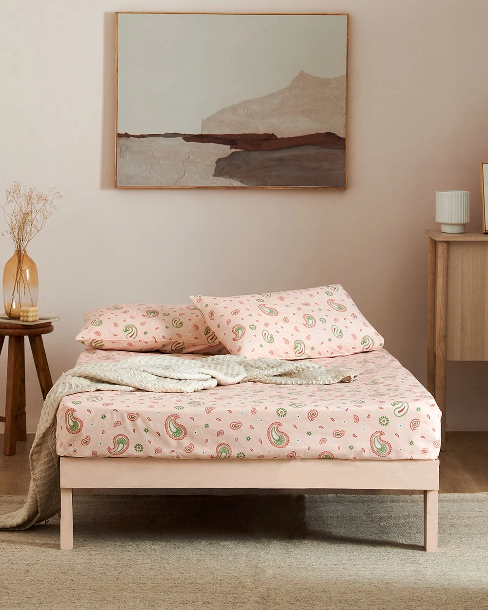 Chumbakdesign Bed & Furnishing TEAL By Chumbak Cypress Paisleys Double Bedsheet Queen Size, 136TC, Peach 3 Chumbakdesign Bed & Furnishing TEAL By Chumbak Cypress Paisleys Double Bedsheet Queen Size, 136TC, Peach